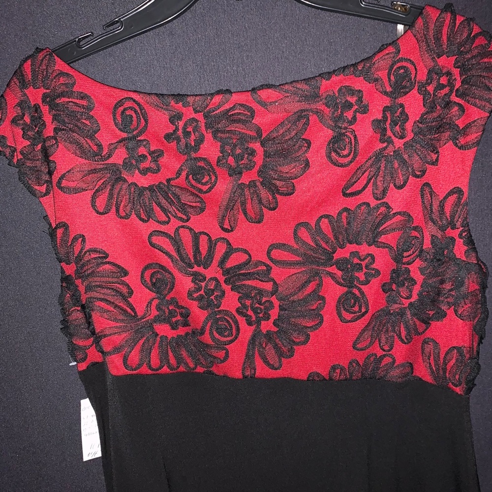 Dress Barn red and black cocktail dress - Picture 2 of 3